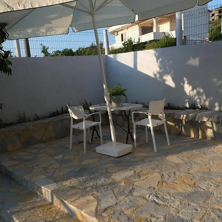 Kalpazo Kaja Garden Apartment