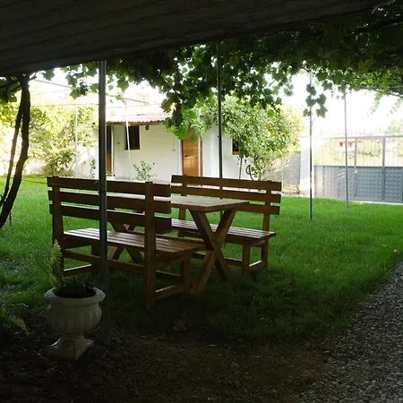 Kalpazo Kaja Garden Apartment