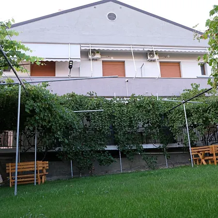 Kalpazo Kaja Garden Apartment *