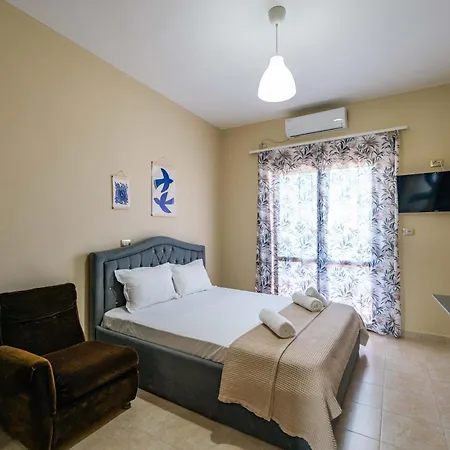 Kalpazo Kaja Garden Golem (Tirana)