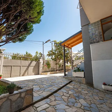 Kalpazo Kaja Garden *