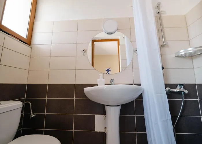 Kalpazo Kaja Garden Golem (Tirana)