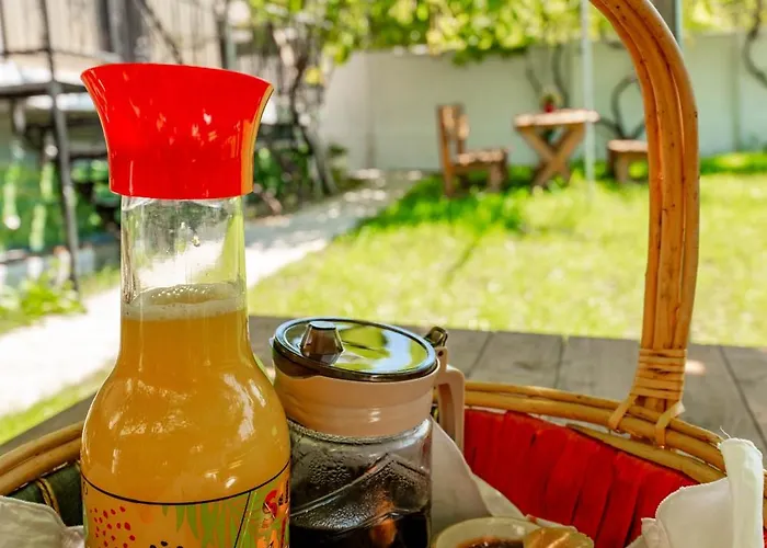 Kalpazo Kaja Garden * Golem (Tirana)