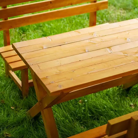 Kalpazo Kaja Garden * Golem (Tirana)