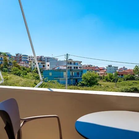 Kalpazo Kaja Garden * Golem (Tirana)