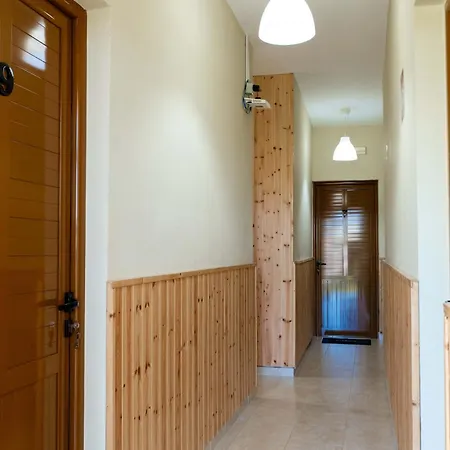 Kalpazo Kaja Garden Apartmán Golem (Tirana)