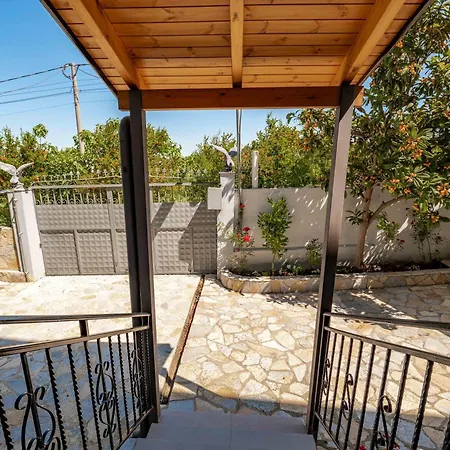 Kalpazo Kaja Garden Golem (Tirana)