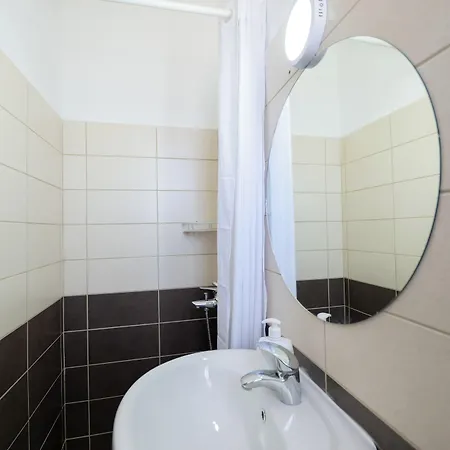 Kalpazo Kaja Garden Apartment *