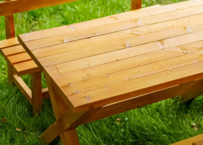 Kalpazo Kaja Garden * Golem (Tirana)