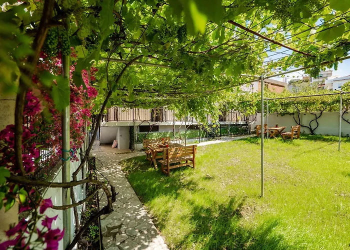 Kalpazo Kaja Garden *