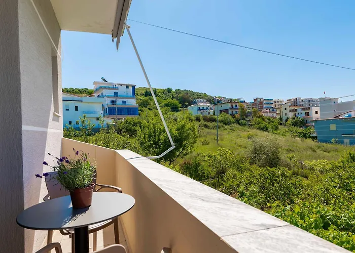 Kalpazo Kaja Garden Golem (Tirana)