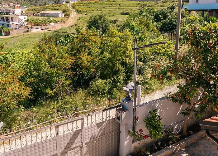 Kalpazo Kaja Garden Appartement Golem (Tirana)