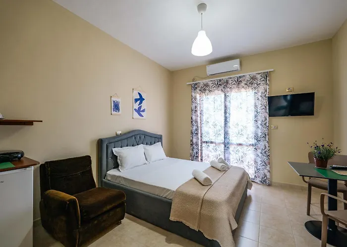 Kalpazo Kaja Garden Golem (Tirana)