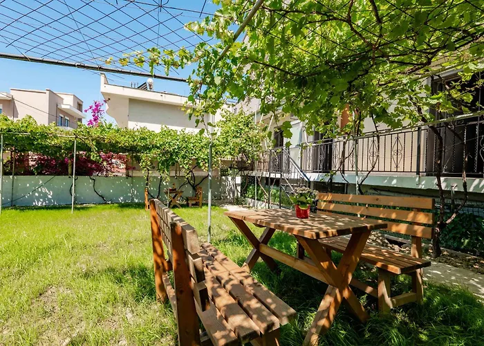 Kalpazo Kaja Garden Appartement Golem (Tirana)